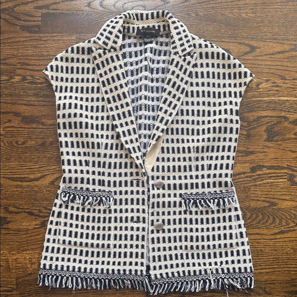 St. John Women's Black and White Patterned Blazer